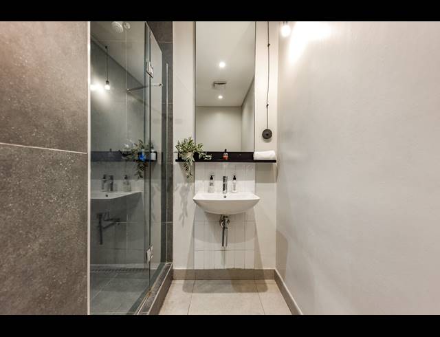 1 BEDROOM APARTMENT FOR SALE IN SANDOWN
